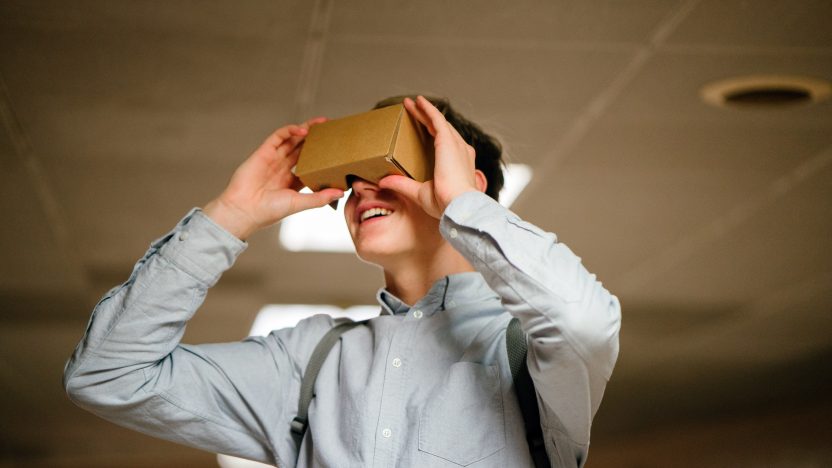 Virtual Reality (VR) und Augmented Reality (AR) - Der Mensch muss im Mittelpuunkt technologischer Innovationen stehen.